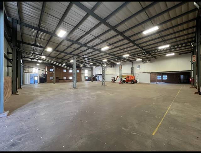 1,798M² WAREHOUSE TO LET IN STRIJDOMPARK